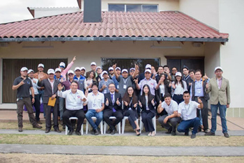 HDL Held a Dealer & Integrator Conference in Ecuador